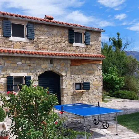 Casa Mikales Casa de Férias Kršan