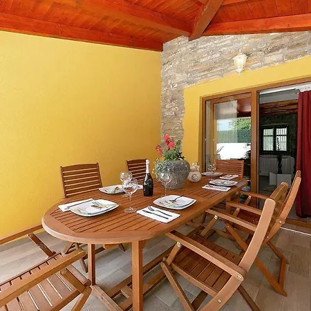 Casa Mikales *